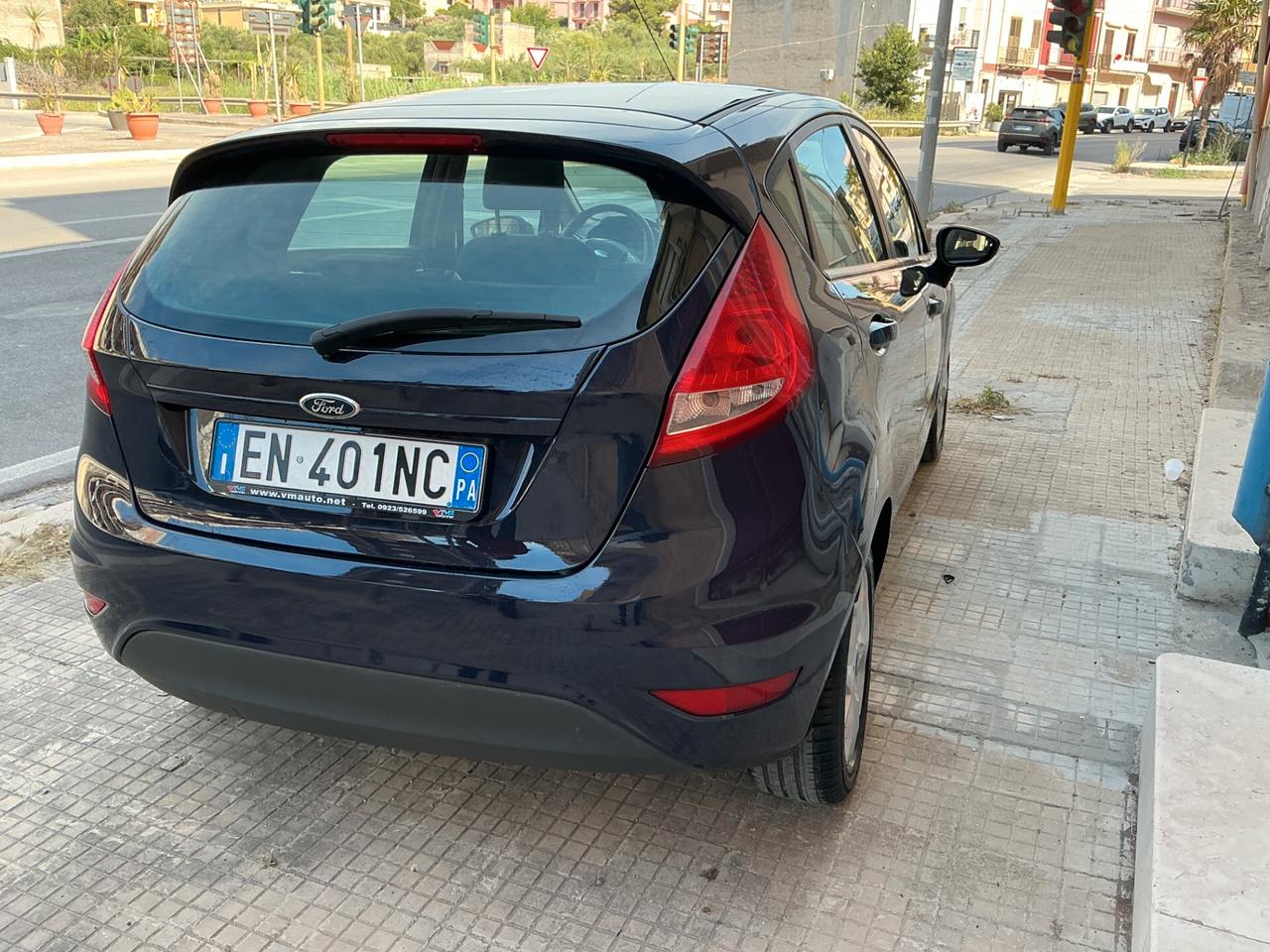 Ford Fiesta Ikon 1.4 TDCi 70CV 5 porte