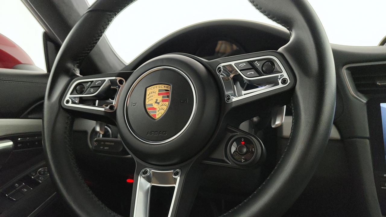 PORSCHE 911 Coupe 3.0 Carrera GTS auto