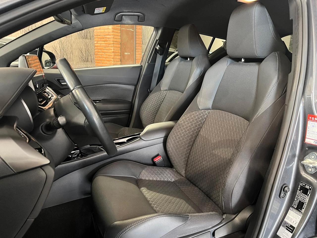 Toyota C-HR 1.8 Hybrid E-CVT Trend