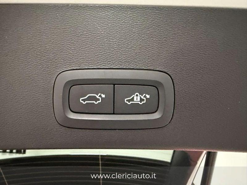 Volvo XC40 B3 automatico Core