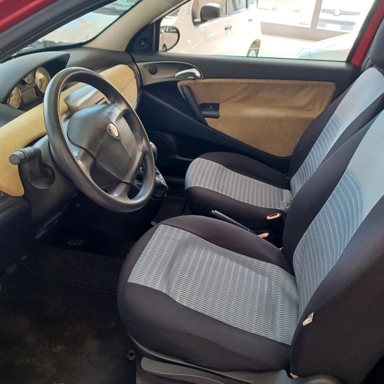 LANCIA YPSILON 1.3 MJTD NEOPATENTATI