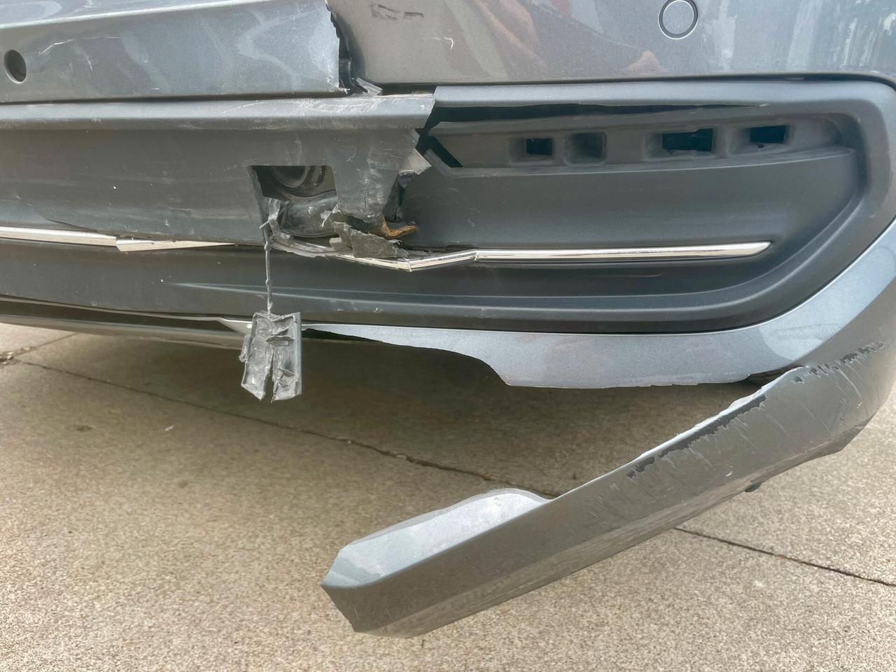 VW Passat Variant 2.0 TDI SCR EVO DSG Business * SINISTRATA*