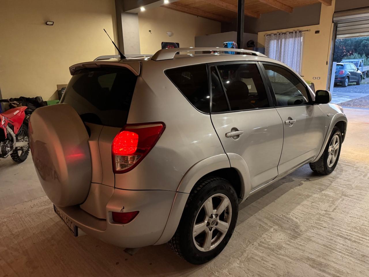 Toyota RAV 4 RAV4 2.2 D-4D 177 CV Luxury