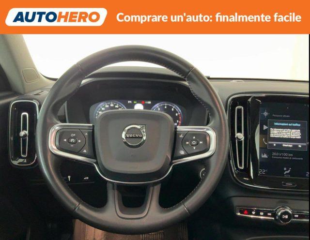 VOLVO XC40 B4 AWD Geartronic Momentum Pro