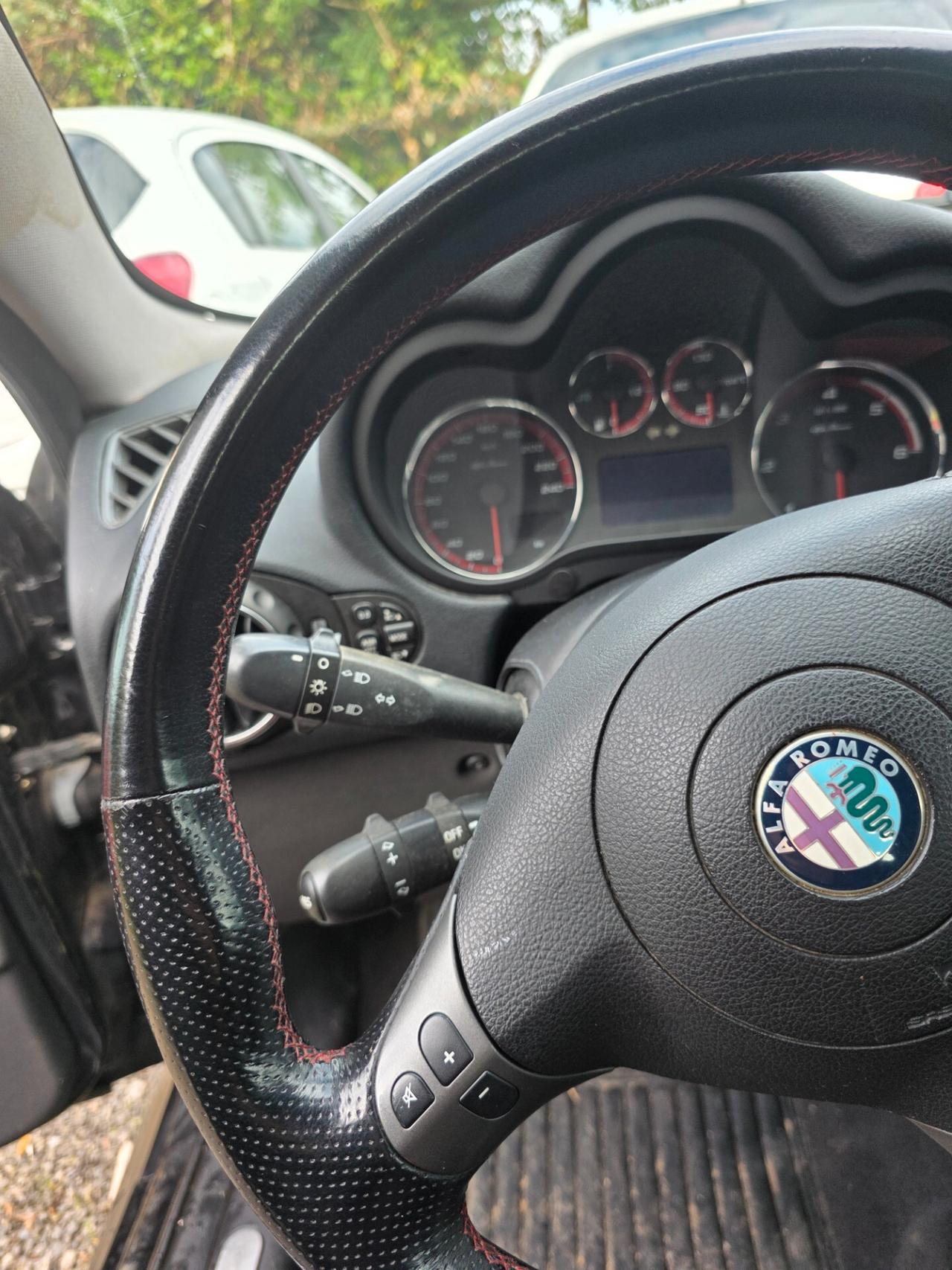 Alfa Romeo GT 1.9 JTDM 16V Progression Black Line