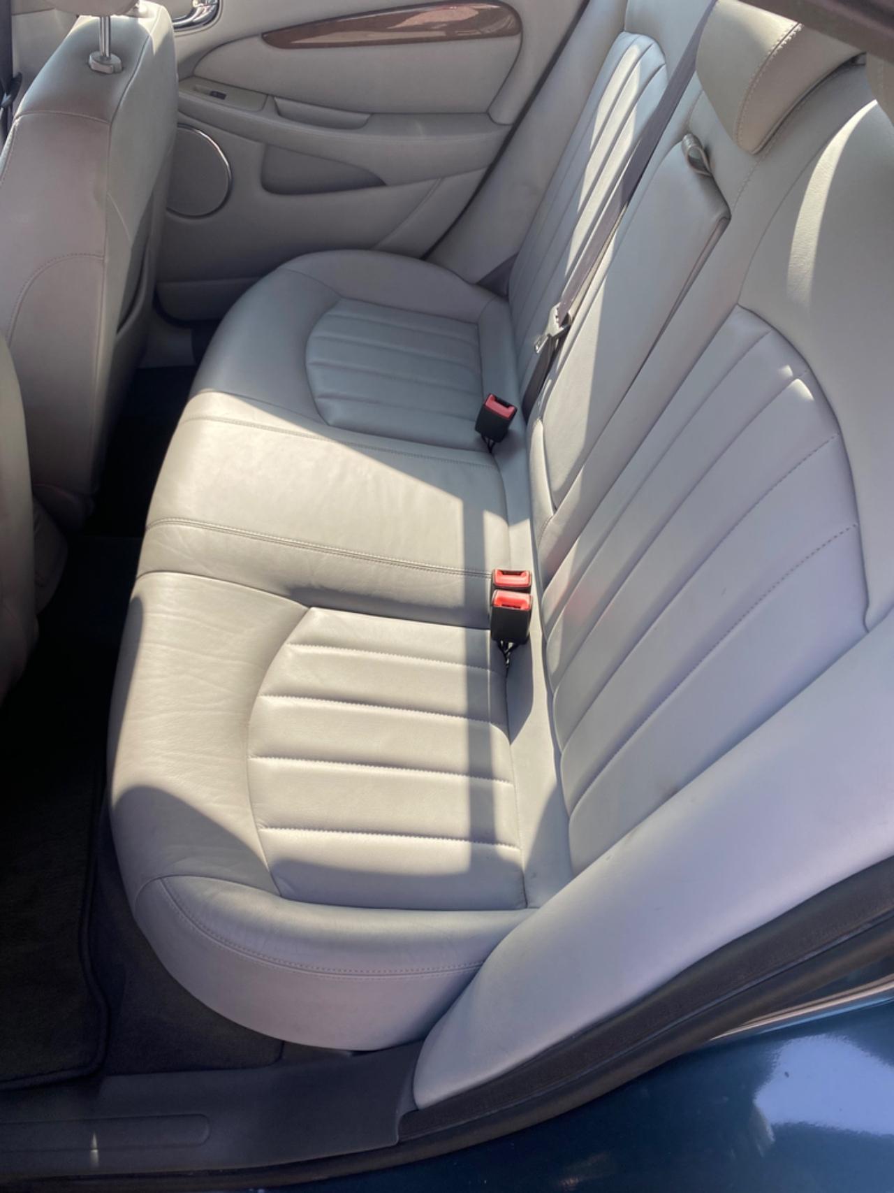 Jaguar X-Type 2.5 V6 24V cat Executive