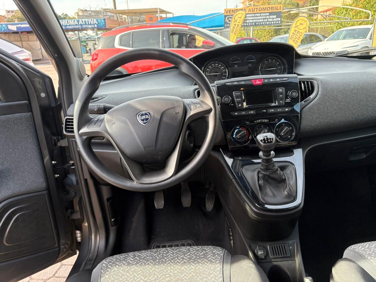 Lancia Ypsilon 1.0 FireFly 5 porte S&S Hybrid Silver PROMO FINANZIAMENTO