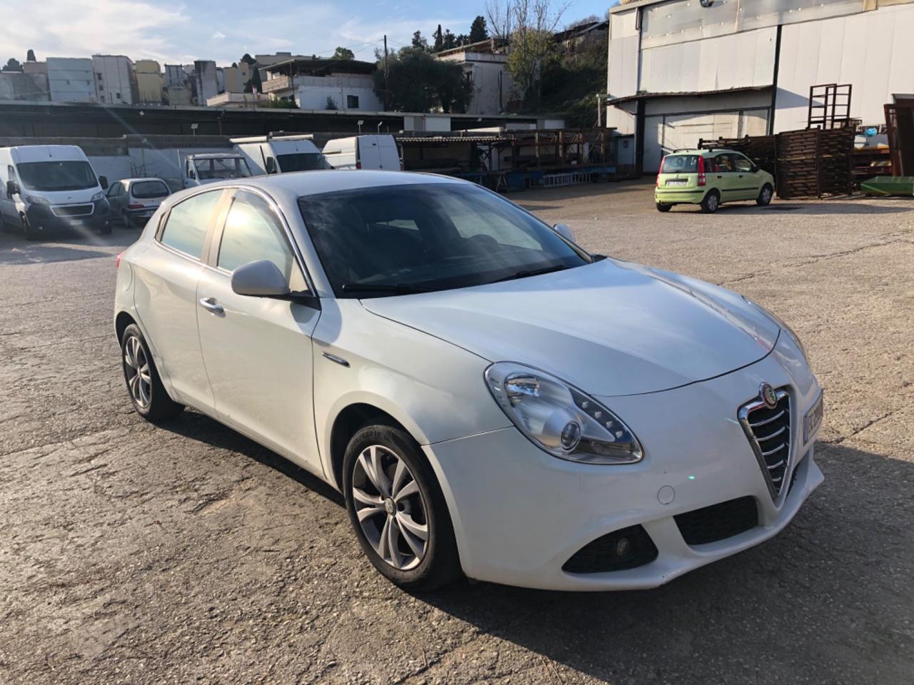 Alfa Romeo Giulietta 1.6 JTDm-2 105 CV Distinctive