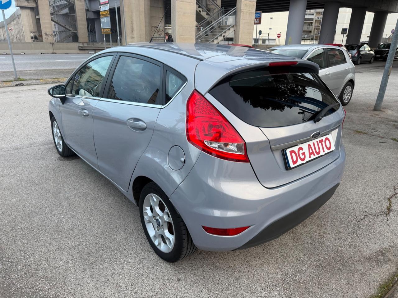Ford Fiesta 1.4 TDCi 70 cv Titanium 2012