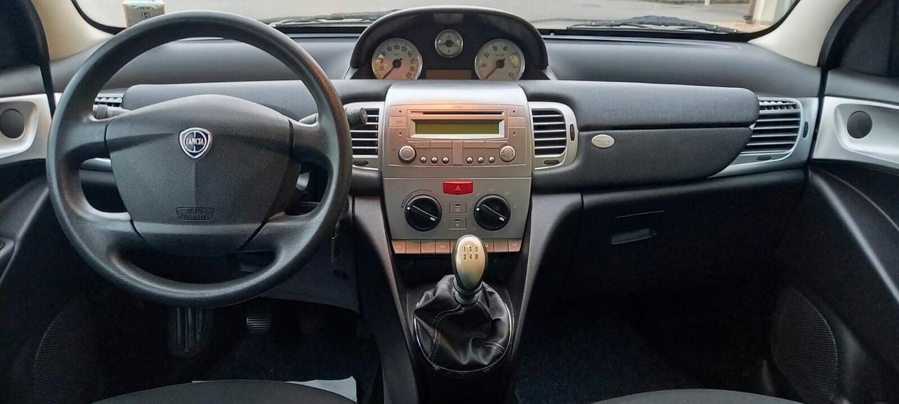 Lancia Ypsilon Benzina cc. 1.242 - 5 Posti UTILIZZABILE ANCHE PER I NEOPATENTATI...!!!!