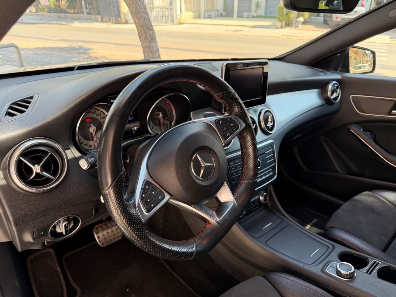 Mercedes-benz CLA 220 d 4Matic Automatic Premium