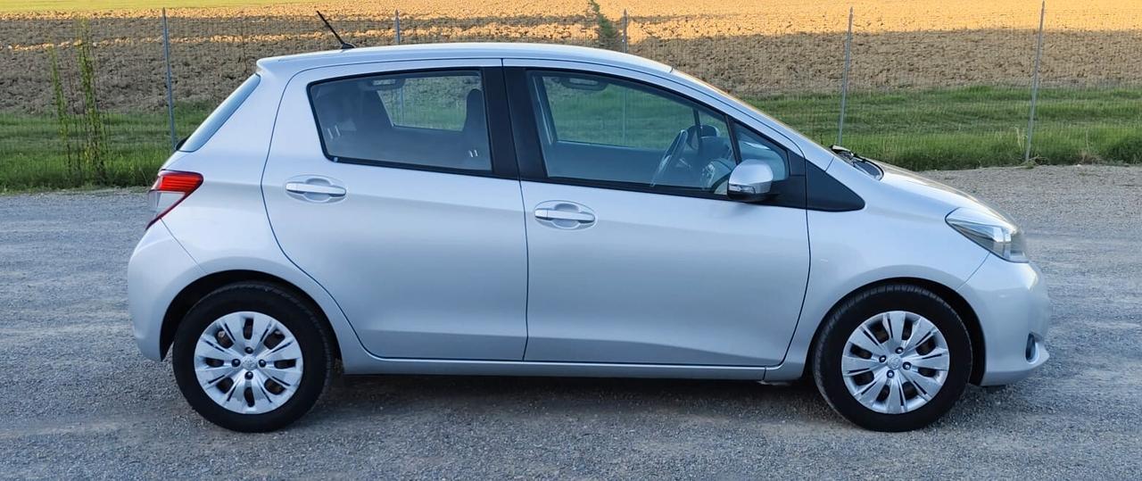 Toyota Yaris 1.4 D-4D 5 porte Lounge