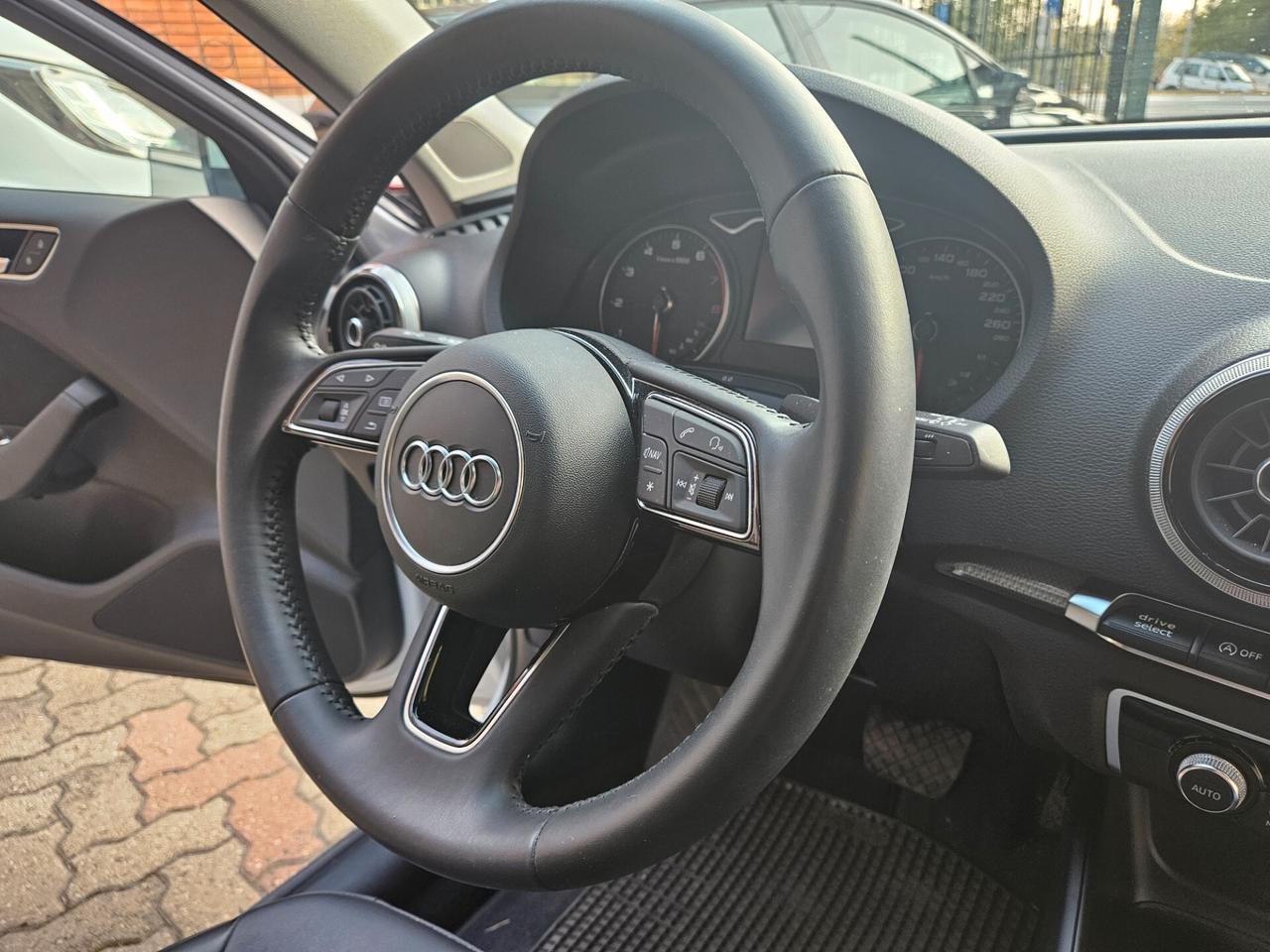 Audi A3 SPB 1.4 TFSI S tronic g-tron Design prezzo reale!!!