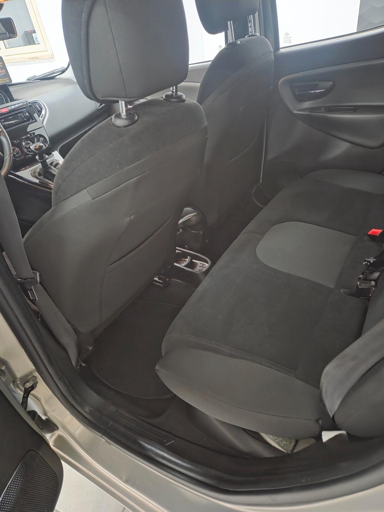 Lancia Ypsilon 0.9 TwinAir 85 CV 5 porte S&S Silver