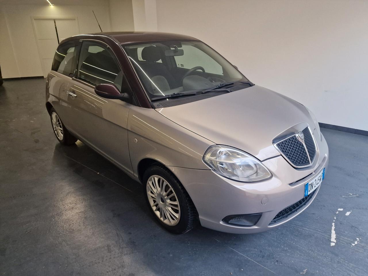 Lancia Ypsilon 1.2 Platino