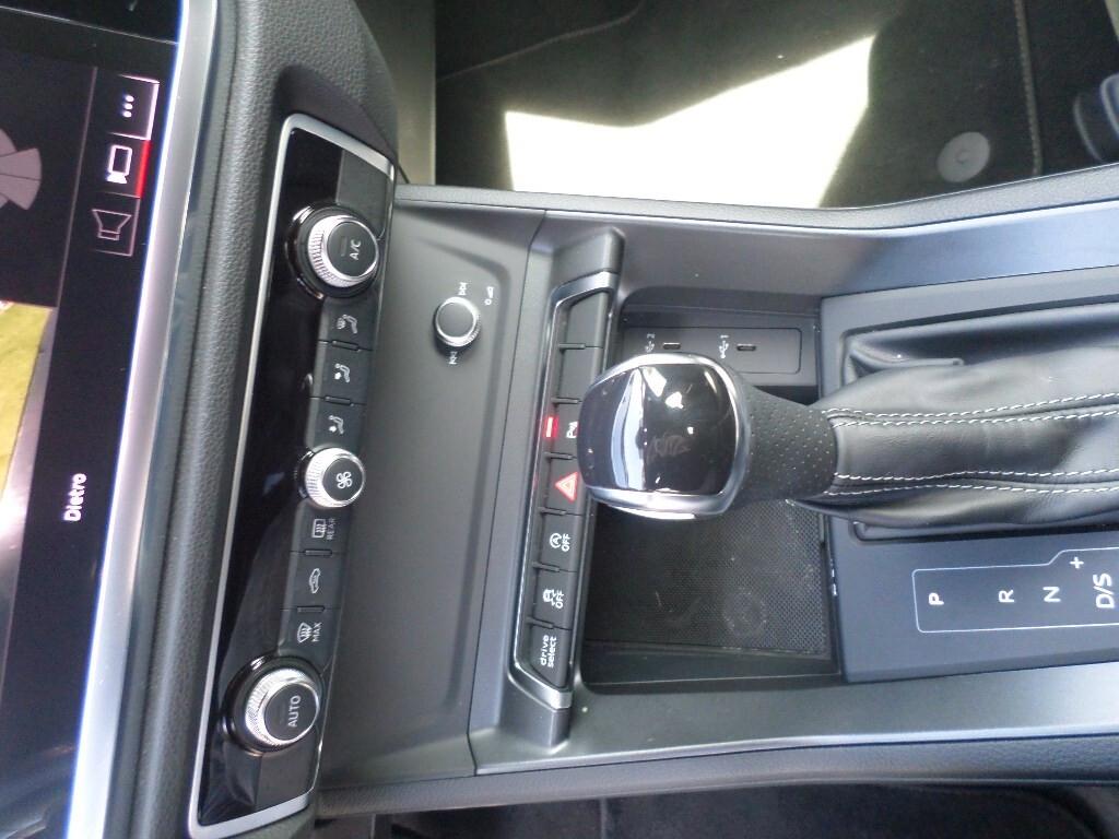 Audi Q3 SPB 35 TDI quattro S tronic Business Plus