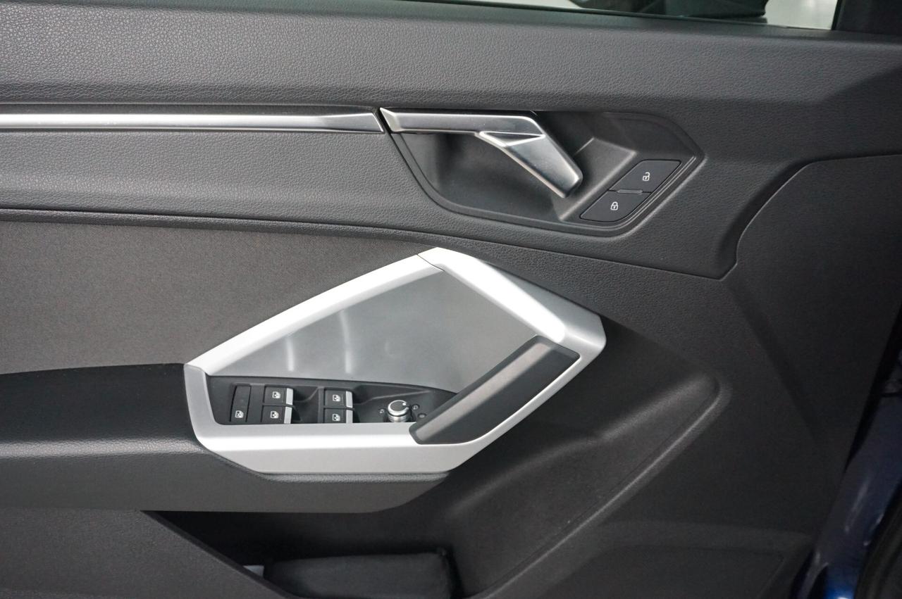 Audi Q3 35 TDI S tronic Business Advanced