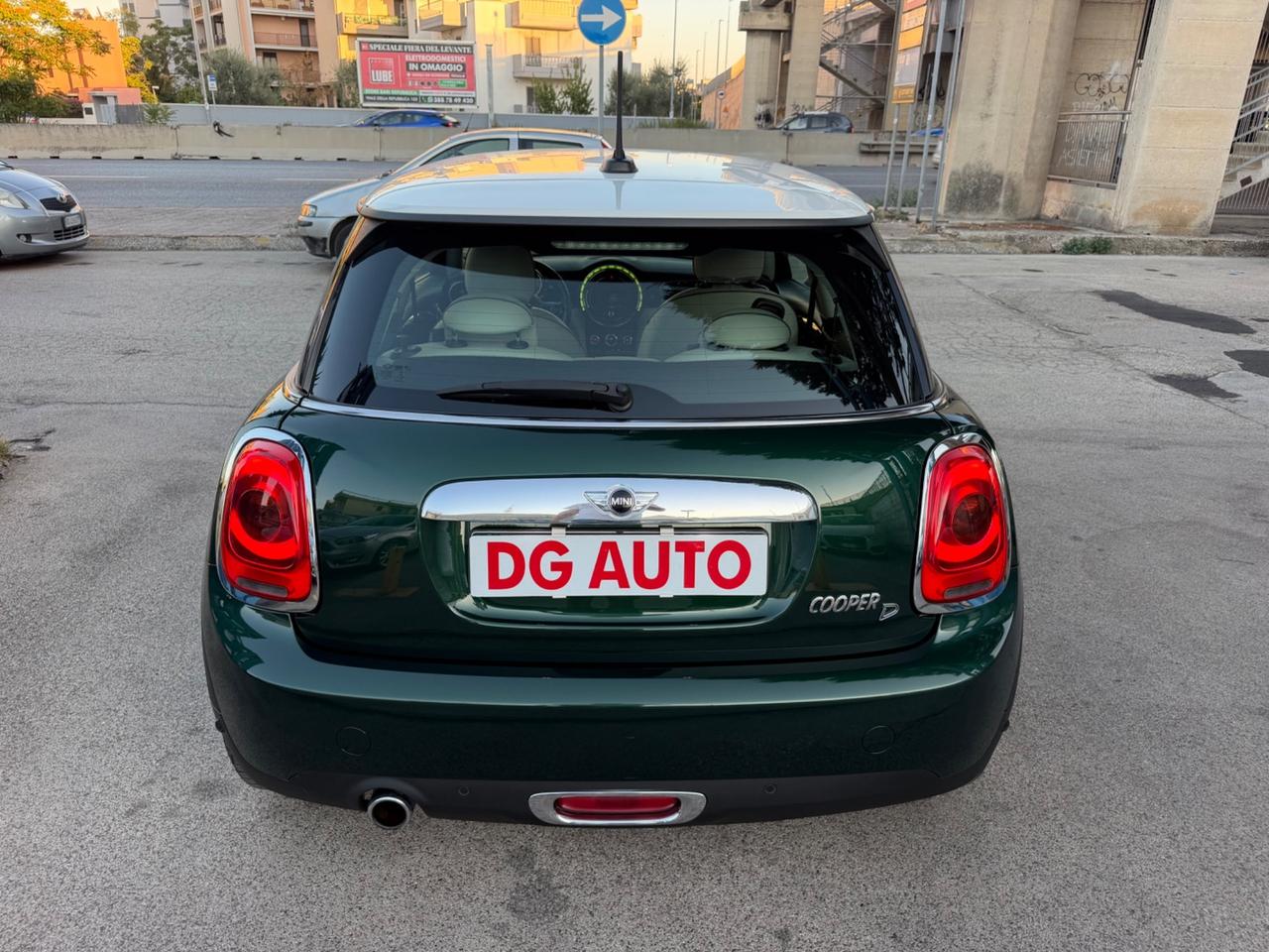 Mini Cooper D 1.5 diesel 116 cv 2014 Navig
