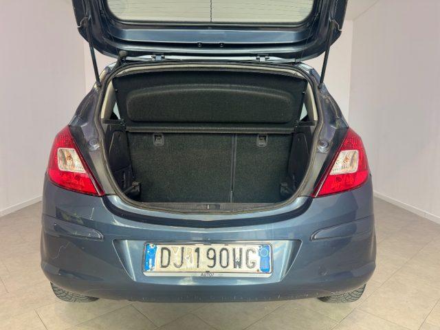 OPEL Corsa 1.2 5. porte Cosmo.