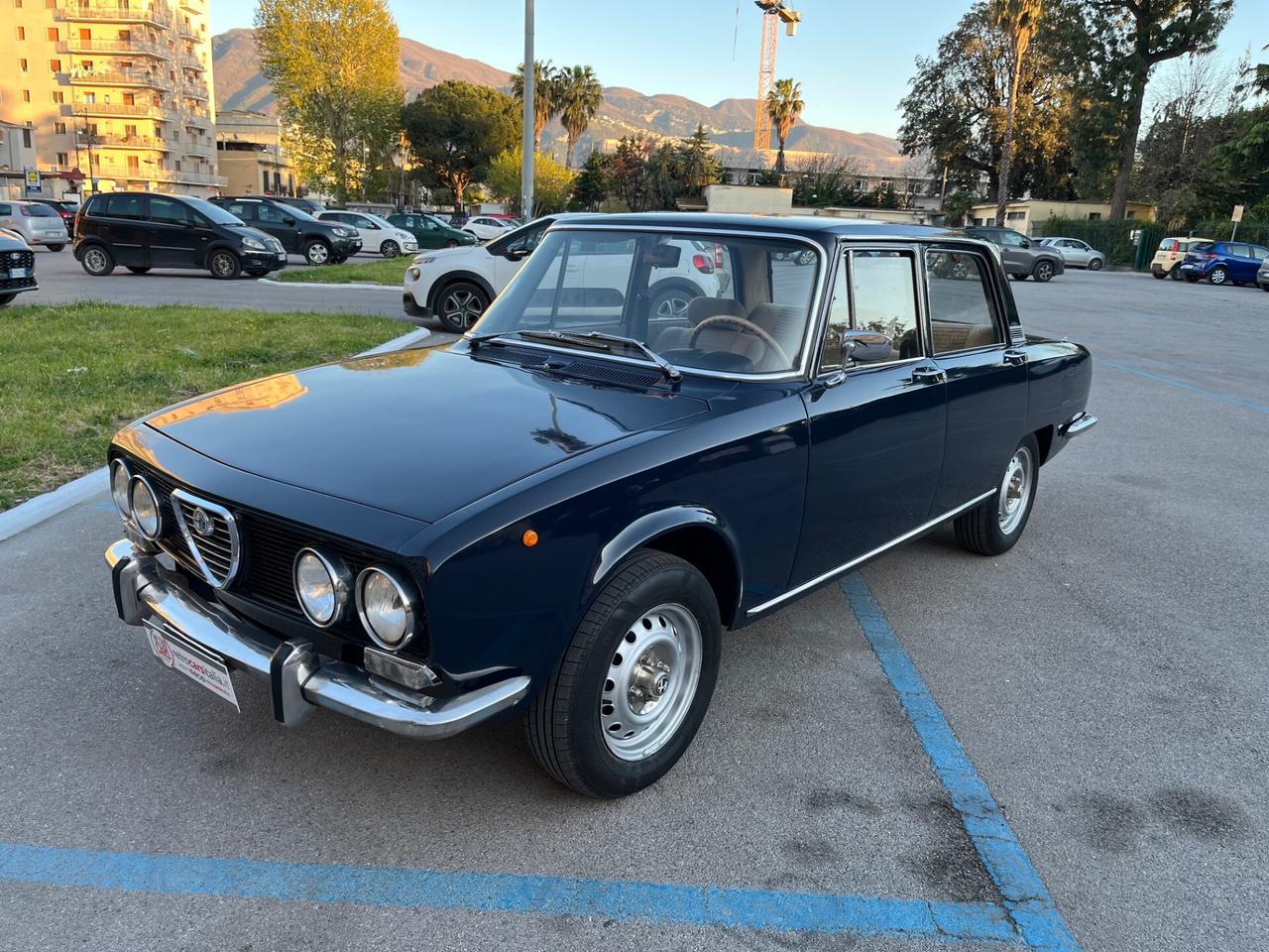 Alfa Romeo 2000 berlina
