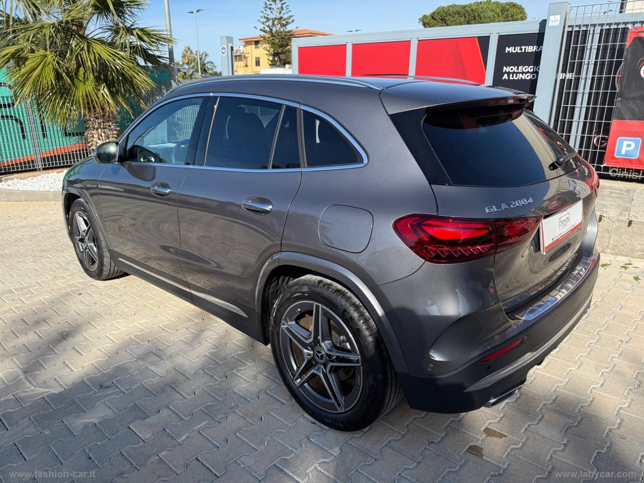 MERCEDES-BENZ GLA 200 d Automatic AMG Line Premium