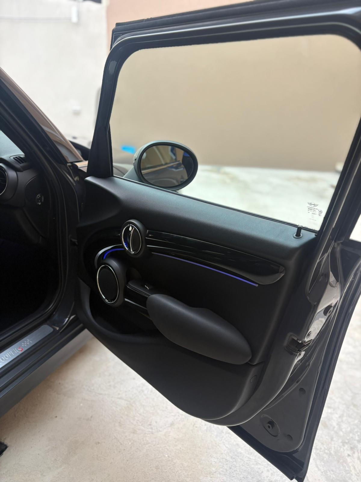 Mini 2.0 Cooper SD aut. Hype 5 porte