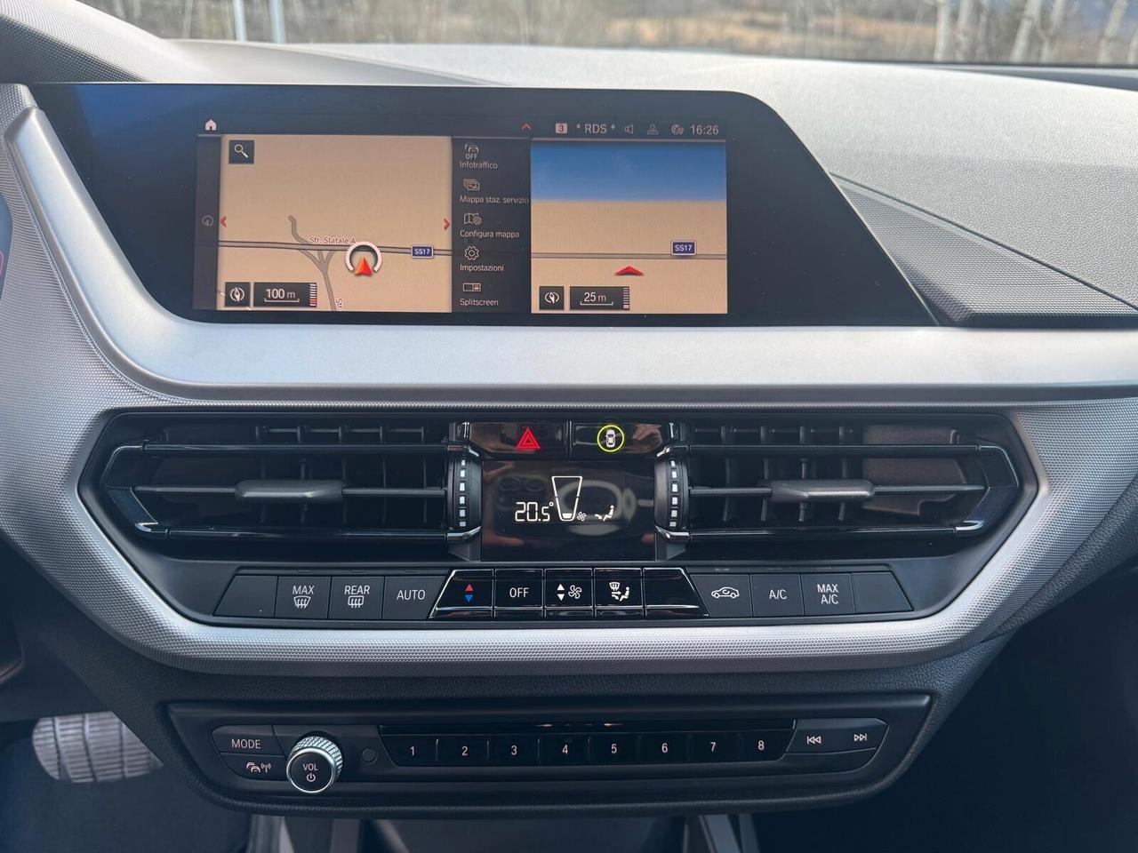 BMW 116d 5p. Sport AUTO LED NAVI RETROCAMERA