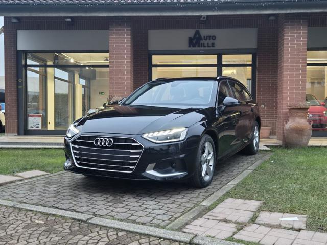 AUDI A4 Avant 40 TFSI S tronic Business Advanced