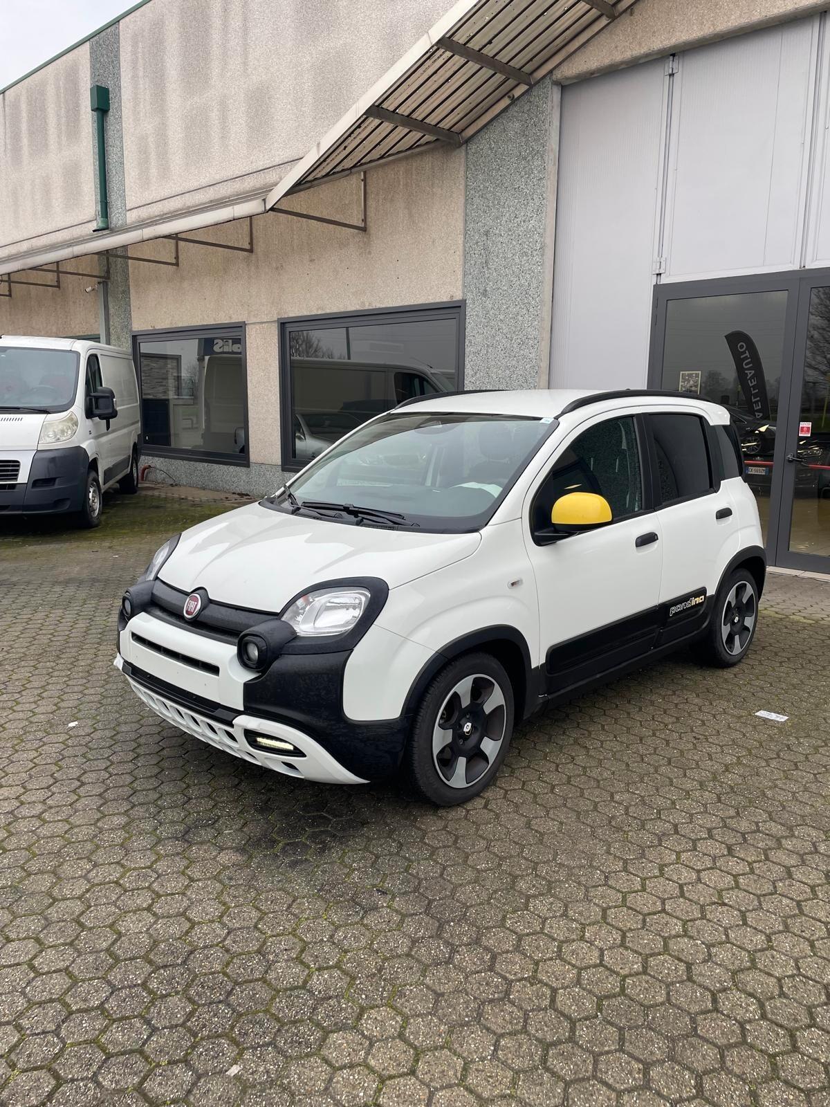 Fiat Panda Pandina 1.0 Hybrid