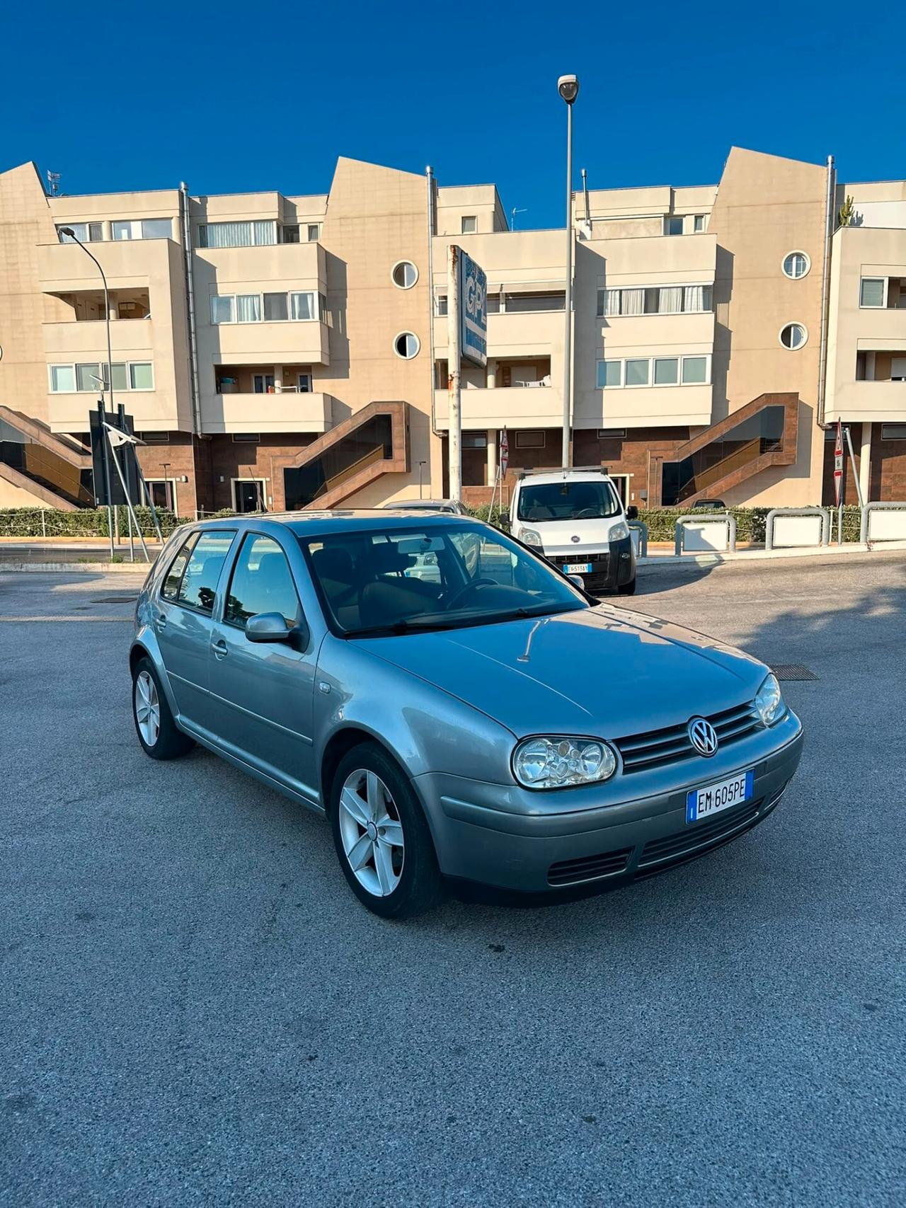 Volkswagen Golf 1.9 TDI/101 CV cat 5p. Time