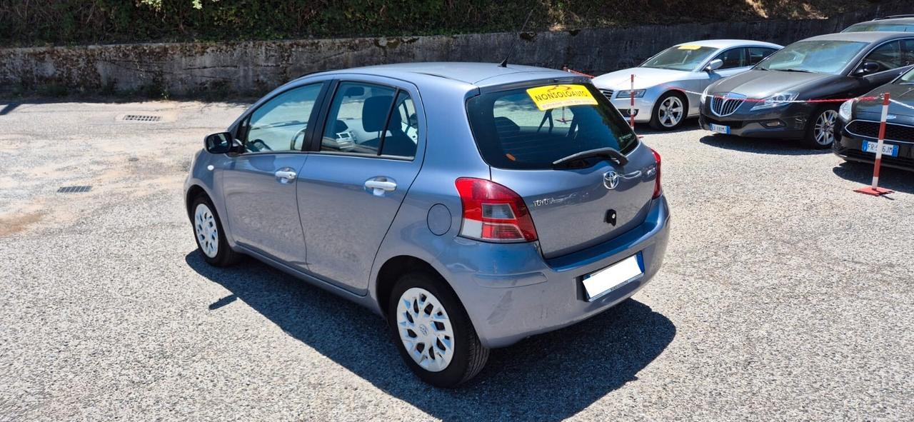 Toyota Yaris 1.0 5 porte Sol-2011-E5 -Ok neopatentati