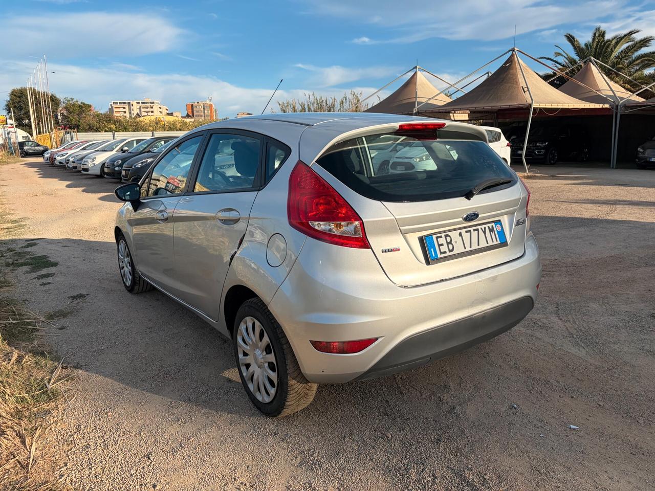 FORD FIESTA 1.4 TDCI 70CV ANNO 2011 ADATTA NEOPATENTATI