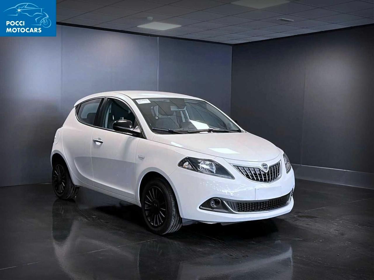 Lancia Ypsilon 1.0 FireFly 5 porte S&S Hybrid Silver