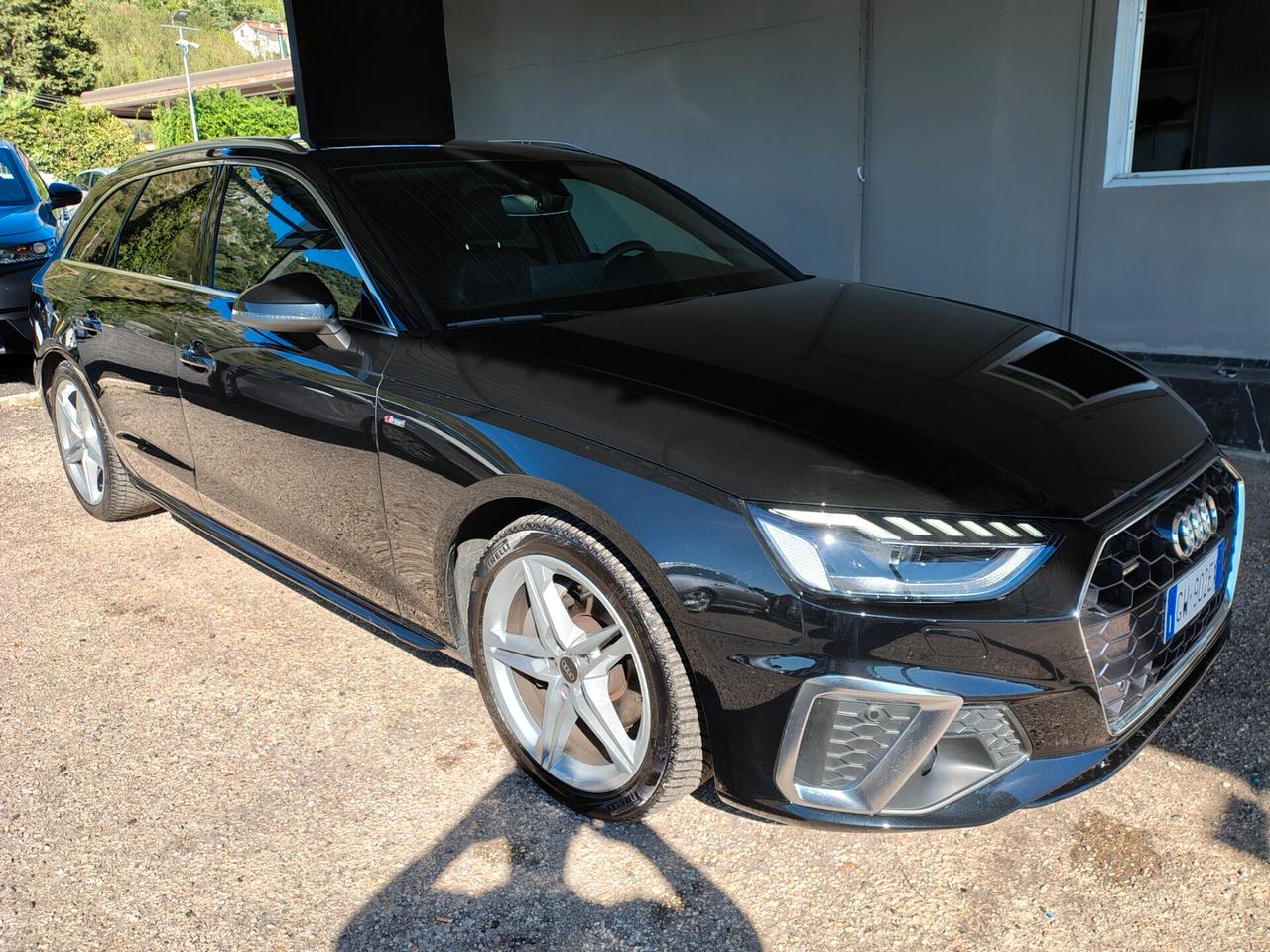 Audi A4 Avant 40 TDI quattro S tronic line edition