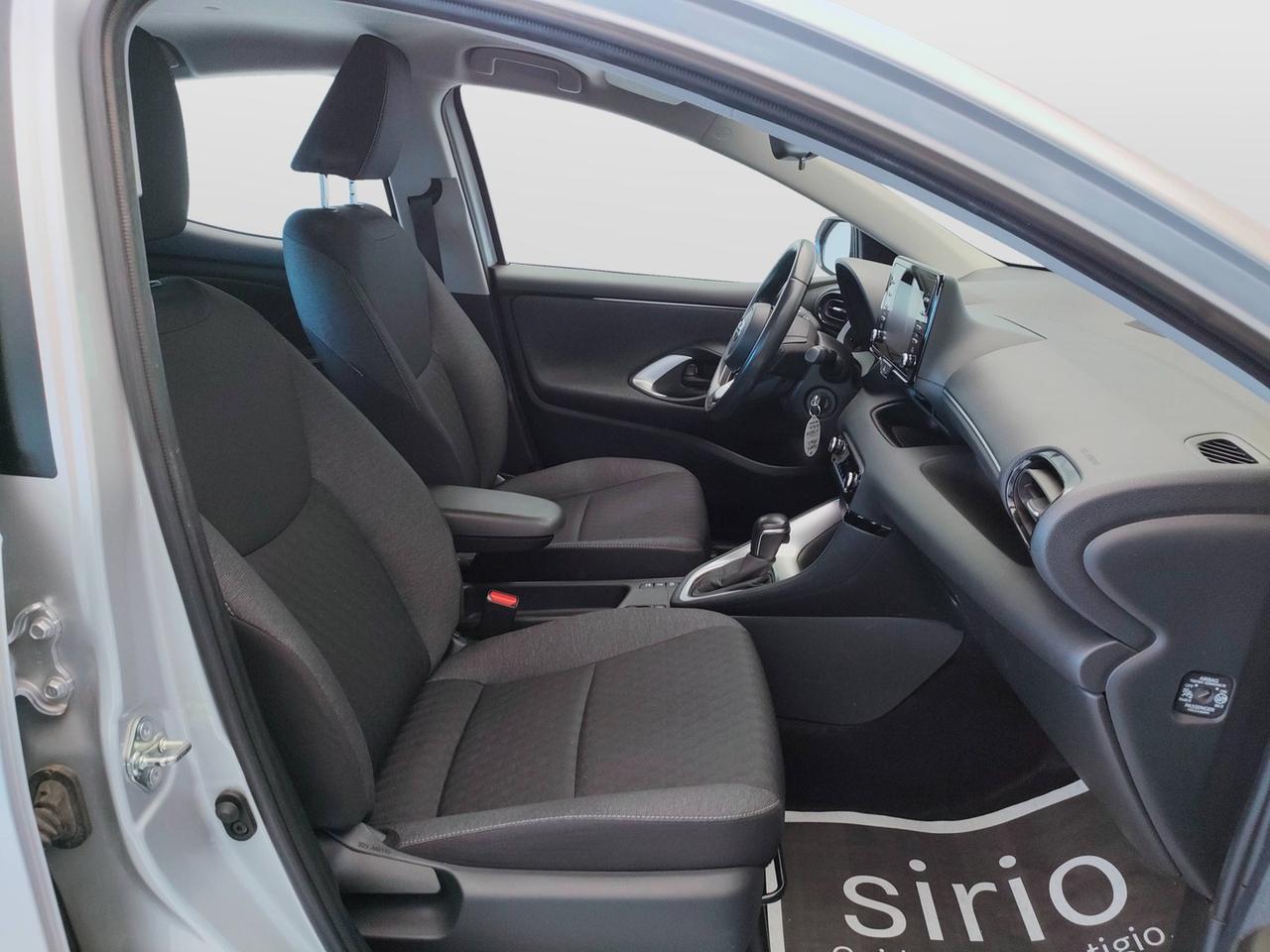 TOYOTA Yaris IV 2020 - Yaris 1.5h Active