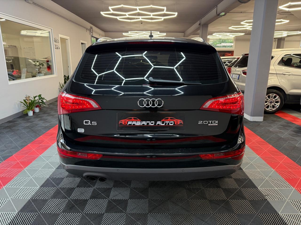 Audi Q5 2.0 TDI quattro S-LINE - FABIANOAUTO
