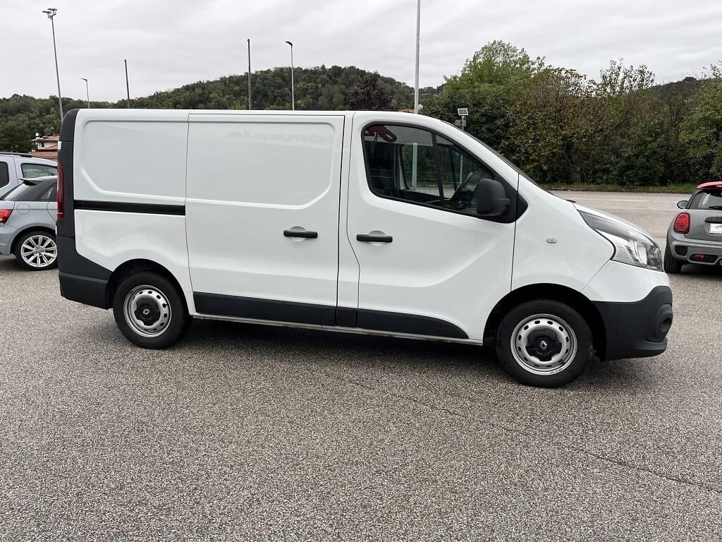 RENAULT TRAFIC 1600 DCI 120 CV