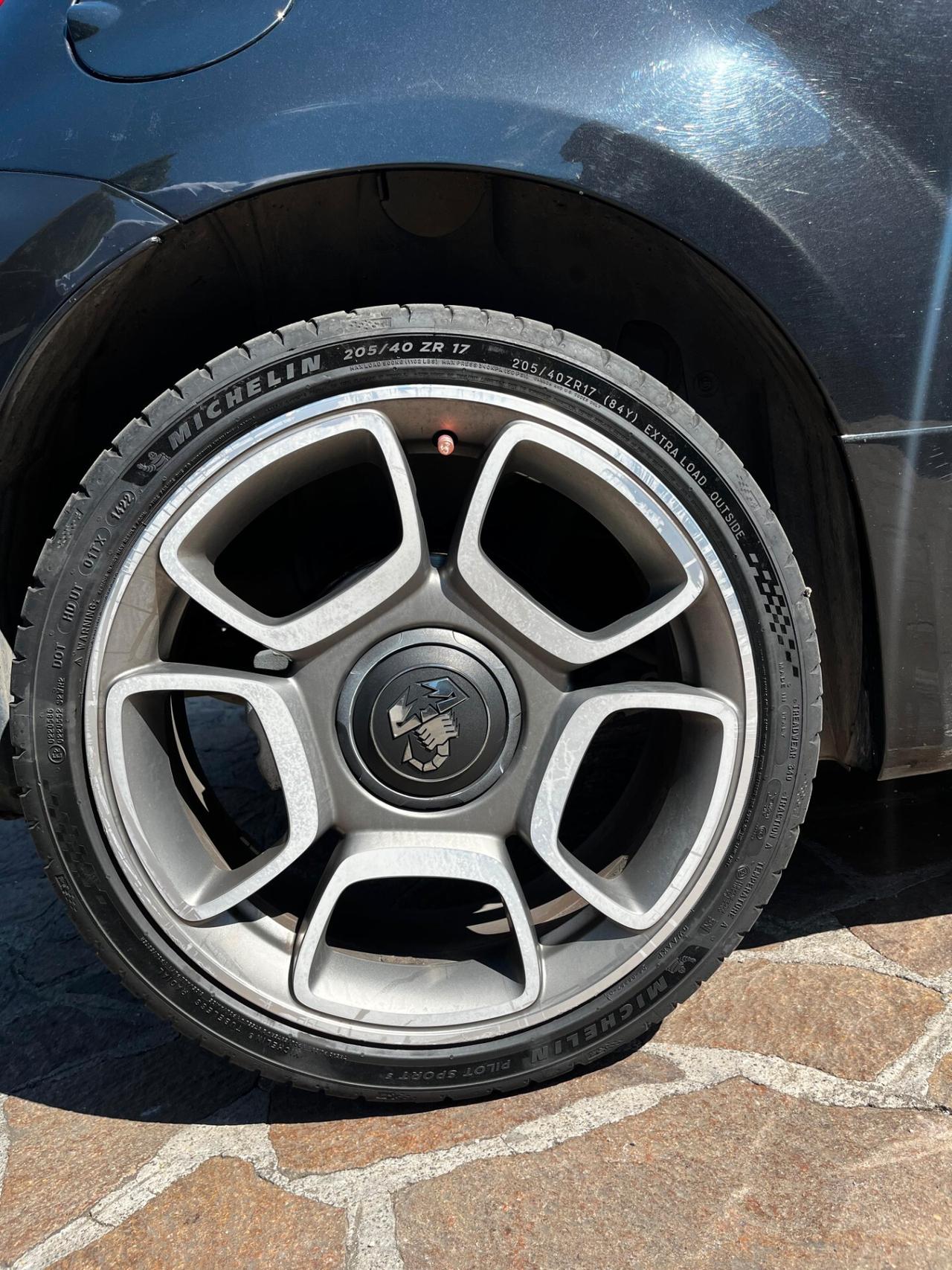 Abarth 595 1.4 Turbo T-Jet 145 CV