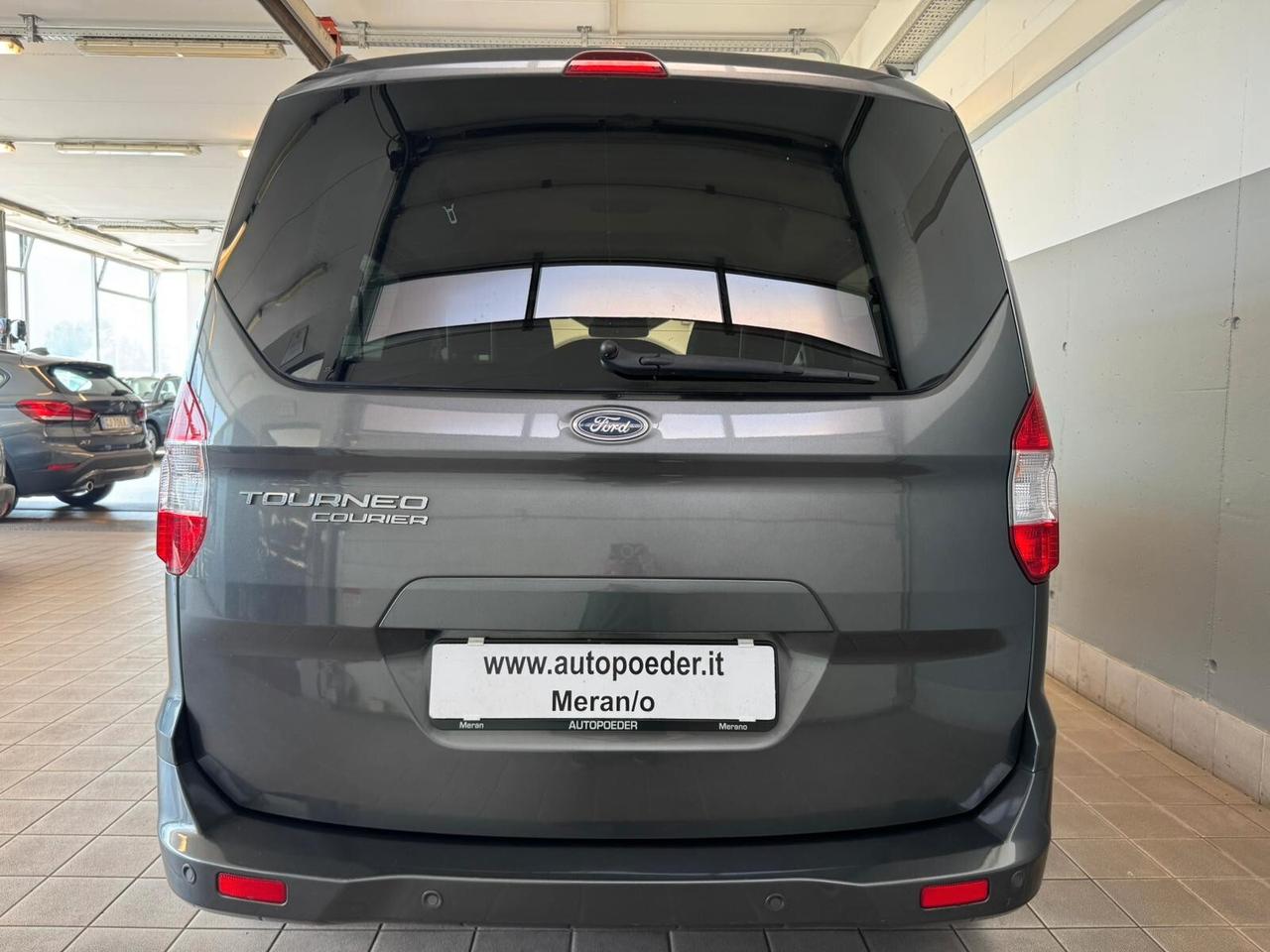 Ford Tourneo Courier 1.5 TDCI 75 CV Titanium