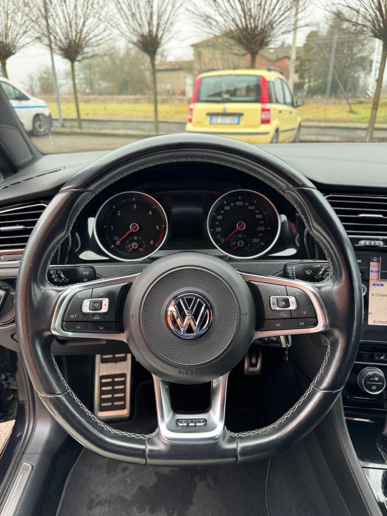 Volkswagen Golf 7.5 GTD 2.0 TDI 184 cavalli