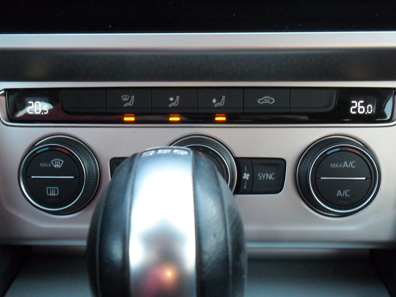 Volkswagen Passat Variant 2.0 TDI DSG Business BlueMotion Tech