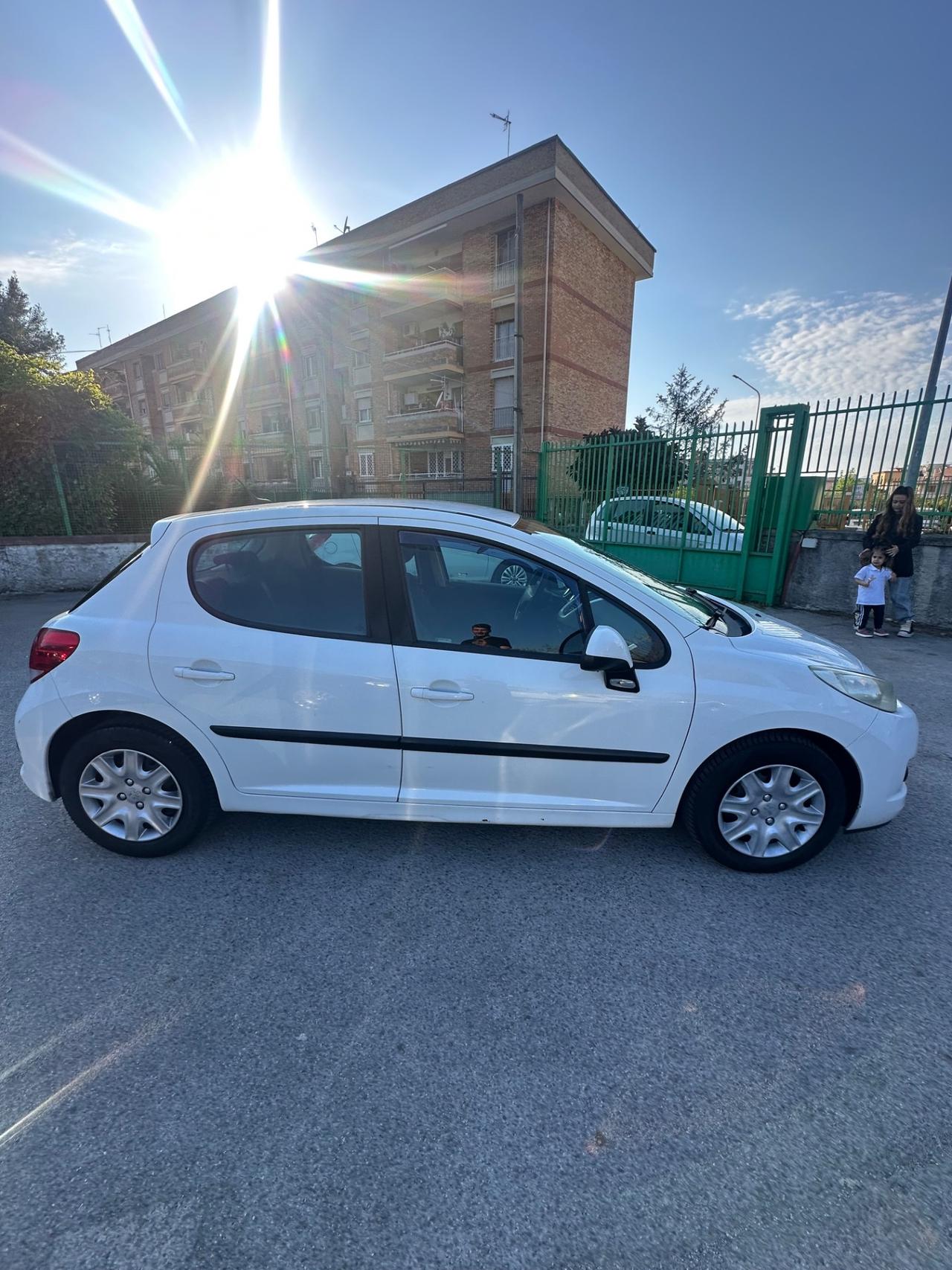 Peugeot 207 1.4 8V 75CV 5p. Energie Sport ECO GPL