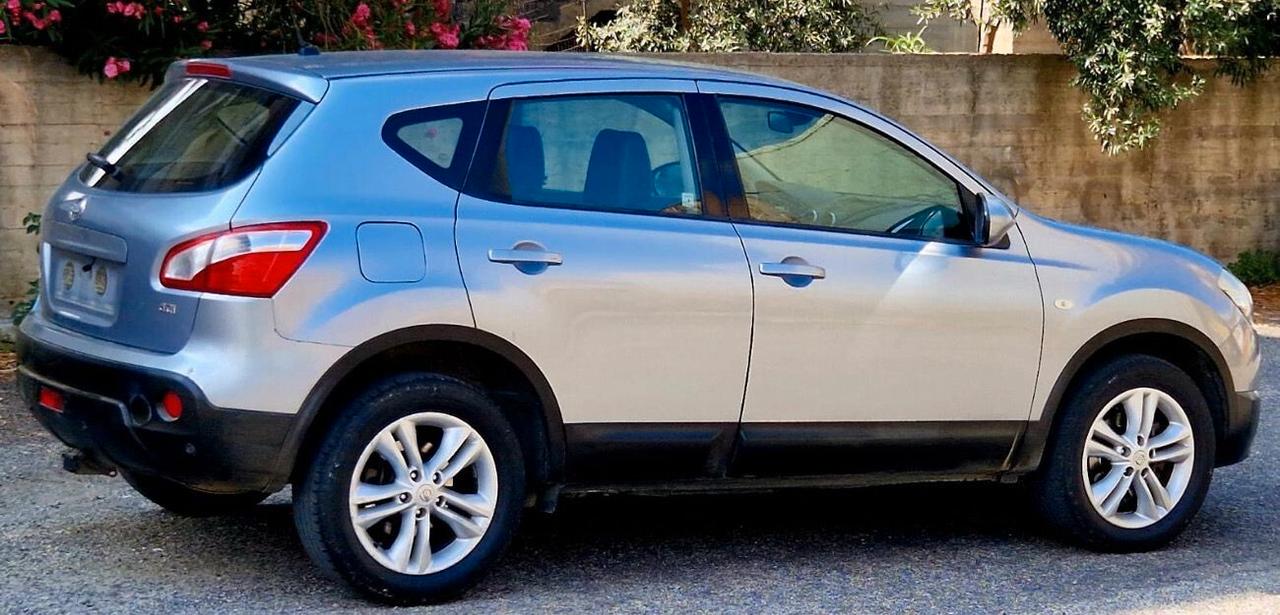 Nissan Qashqai 2.0 Dci 150Cv Gancio Di Traino