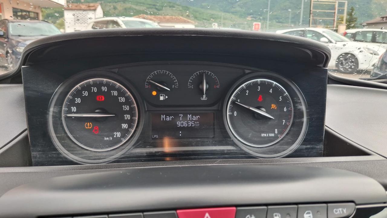 Lancia Ypsilon 1.2 69 CV 5 porte GPL Ecochic Gold
