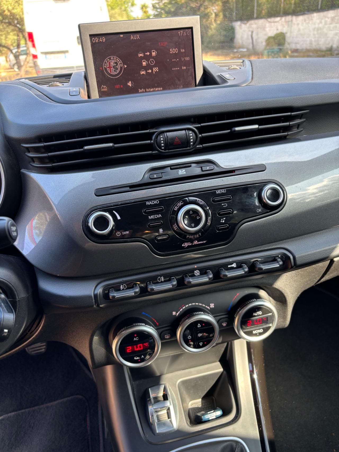 Alfa Romeo Giulietta 1.6 JTDm-2 105 CV Distinctive