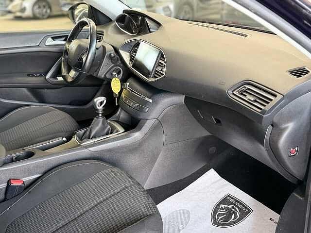 Peugeot 308 BlueHDi 130 S&S SW Allure