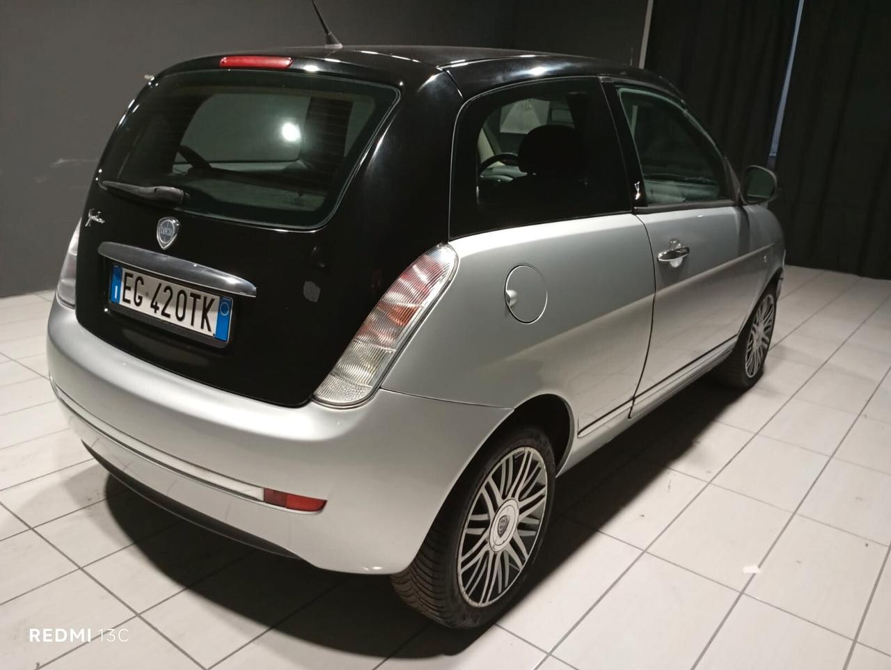 Lancia Ypsilon del 2011 1200 benzina neopatentati