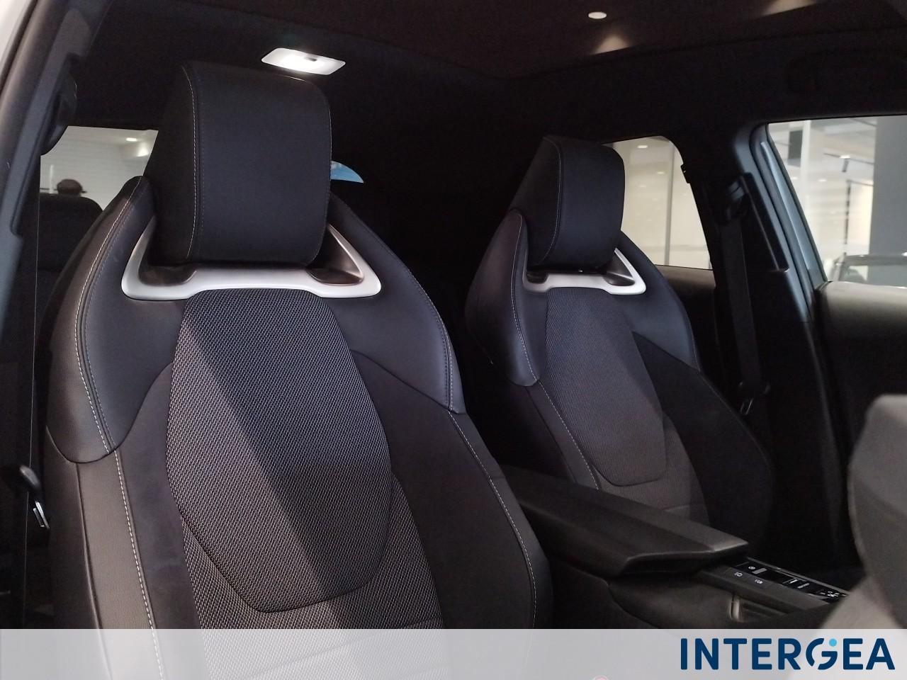 TOYOTA C-HR 1.8 hev Lounge fwd e-cvt