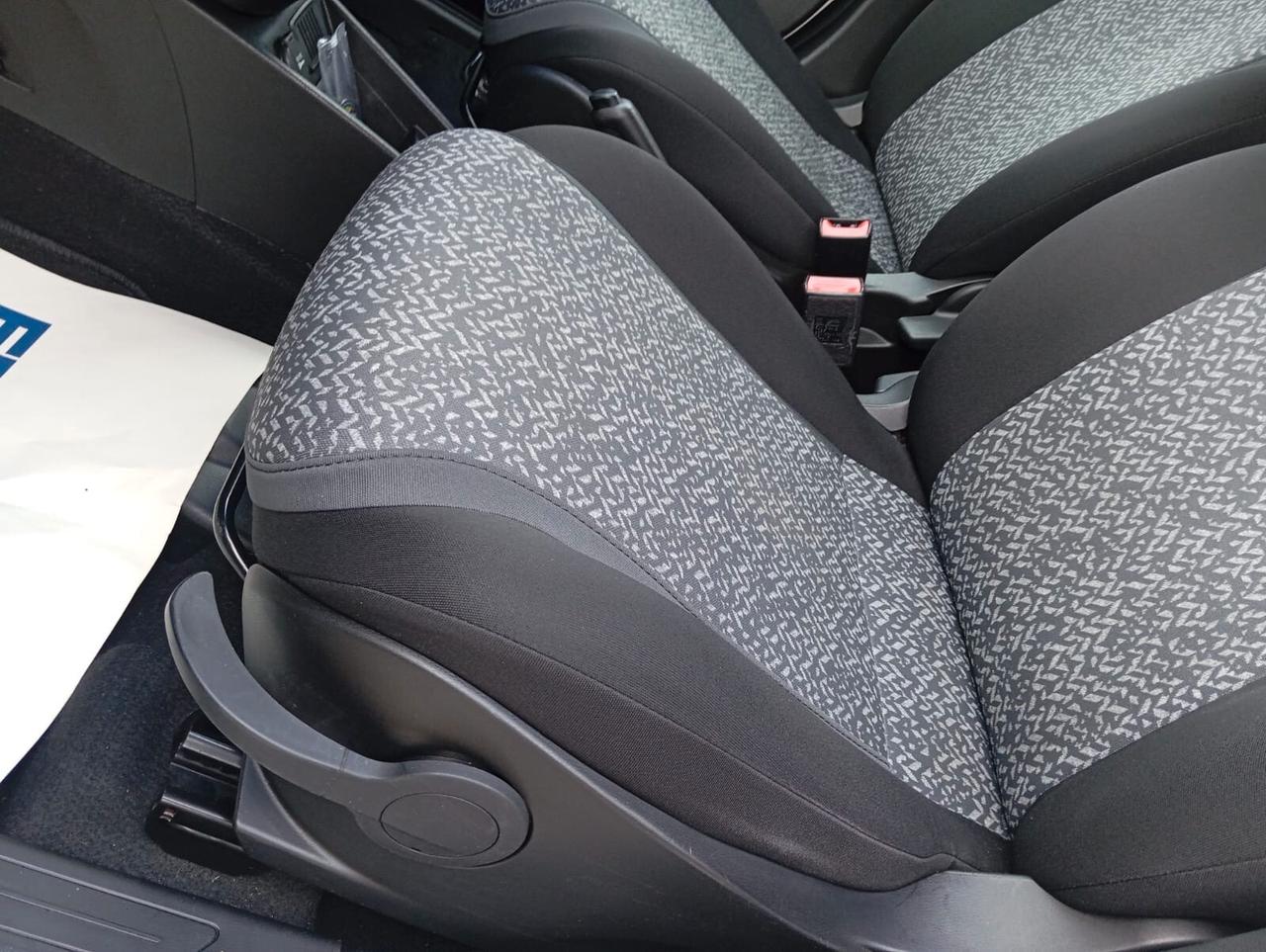 Lancia Ypsilon elefantino 1.2 69 CV UNIPRO