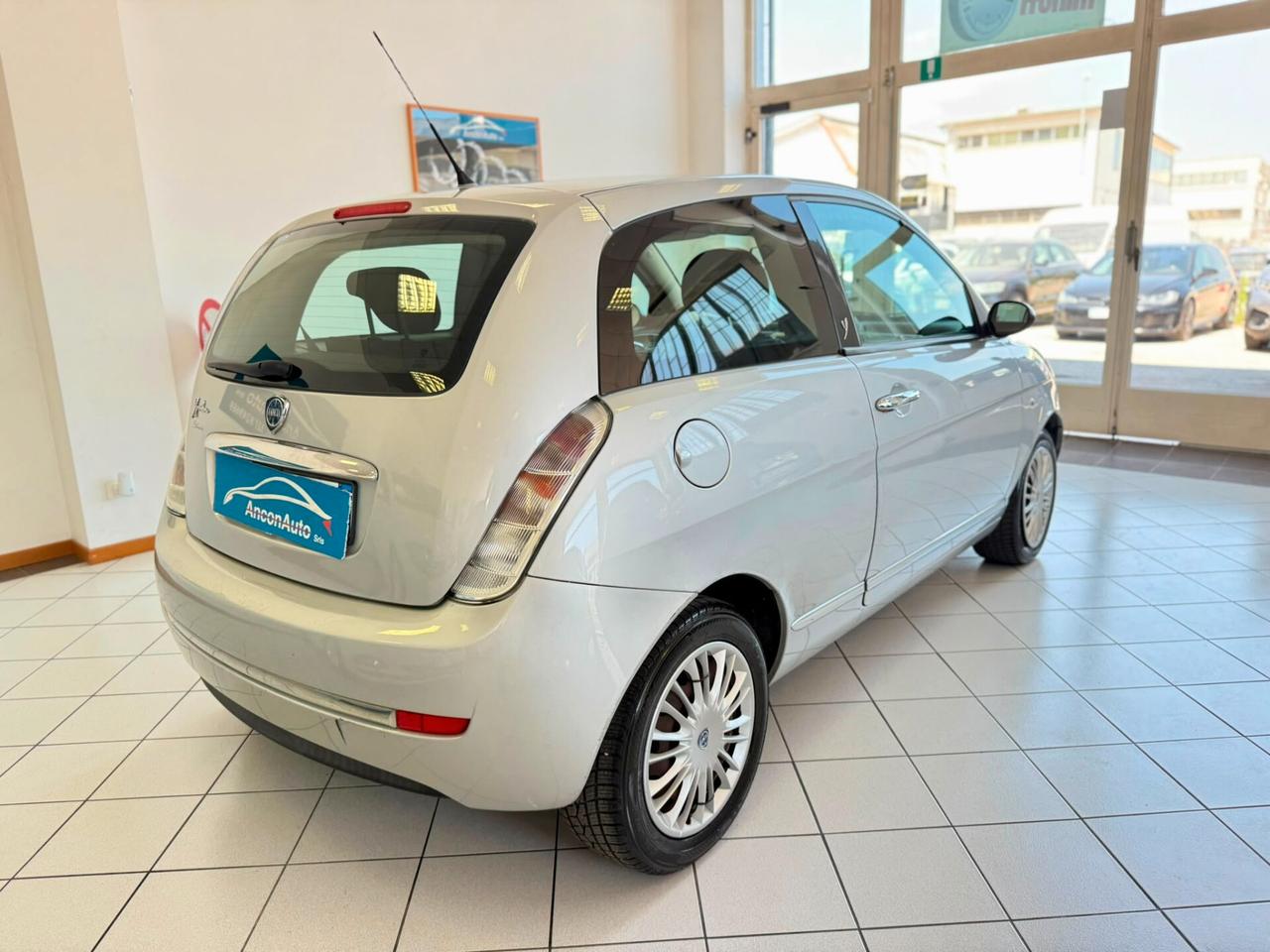 Lancia Ypsilon 1.2 Benzina adatta a neopatentati 2008